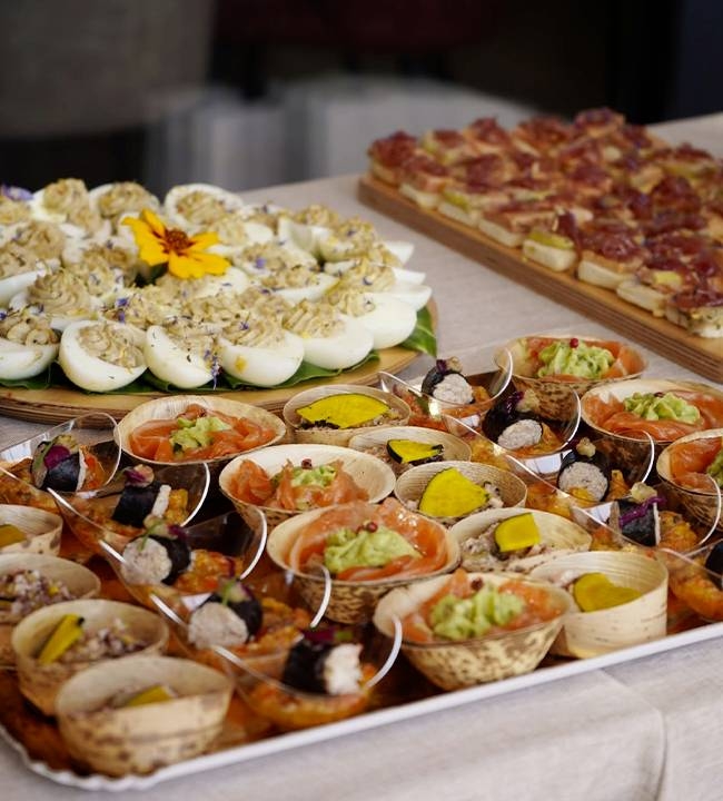 Repas de groupe - La Rotonde - restaurant LES BIZOTS